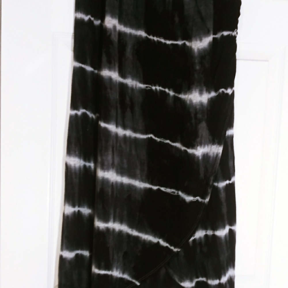 Black and White Maxi Skirt with split